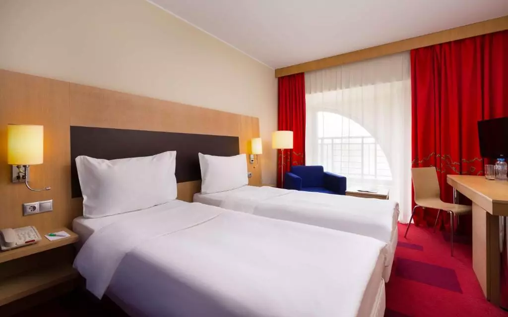RADISSON