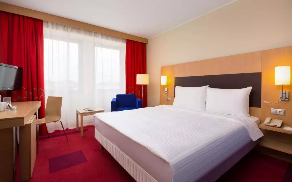 RADISSON