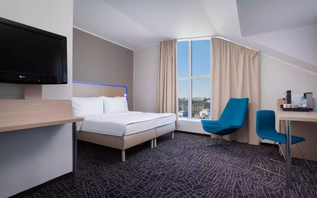 RADISSON