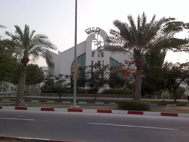 هتل تماشا کیش