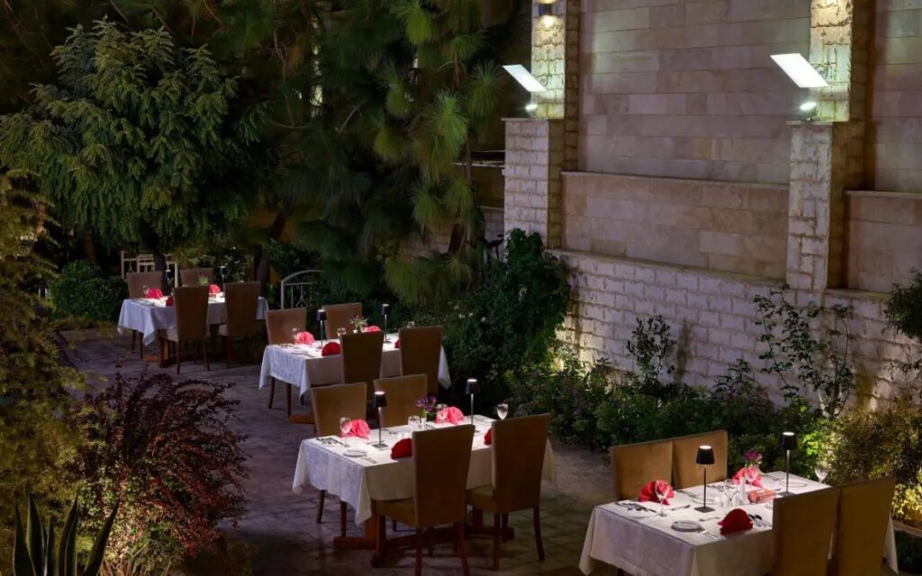هتل زندیه شیراز